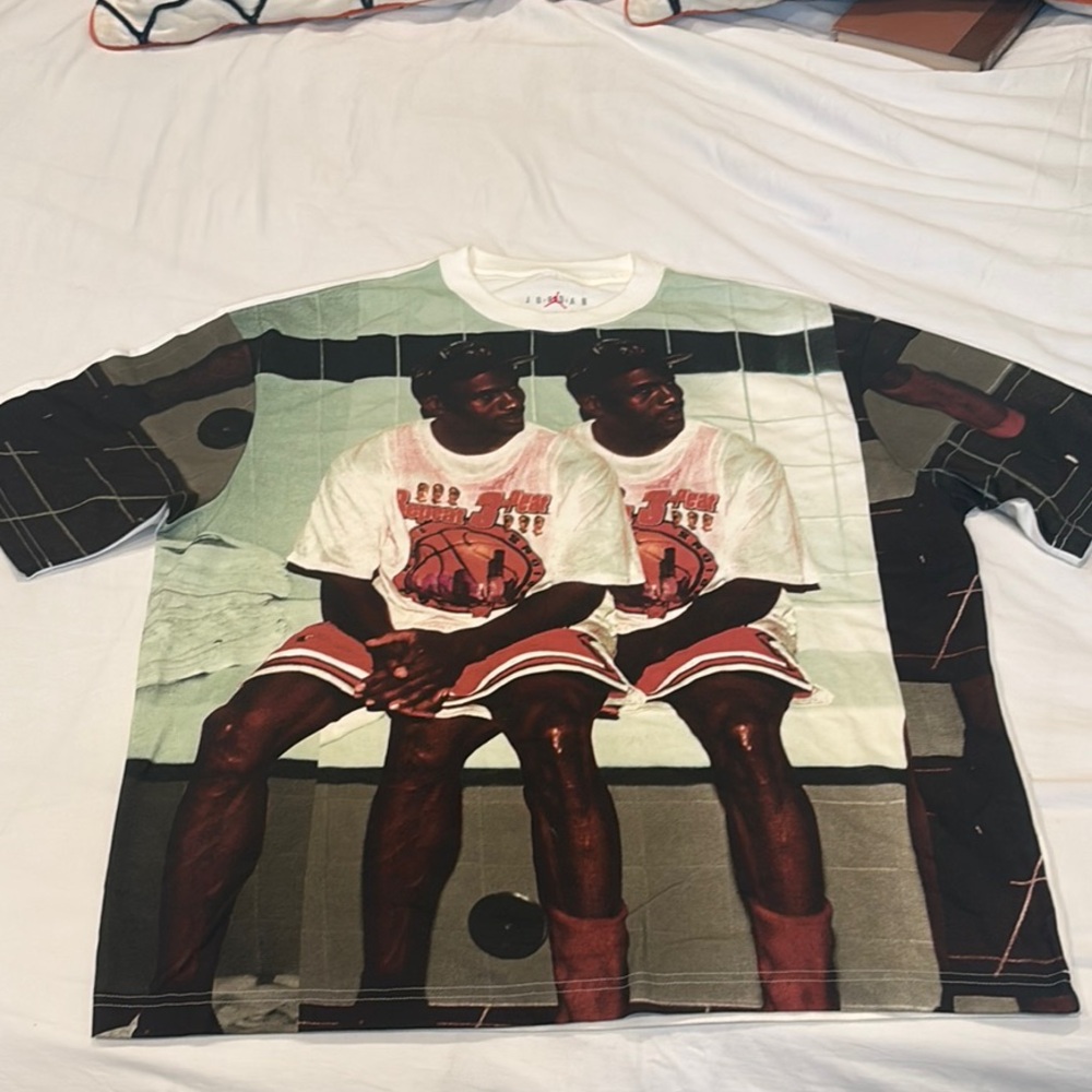 Air Jordan graphic t-shirt excellent condition